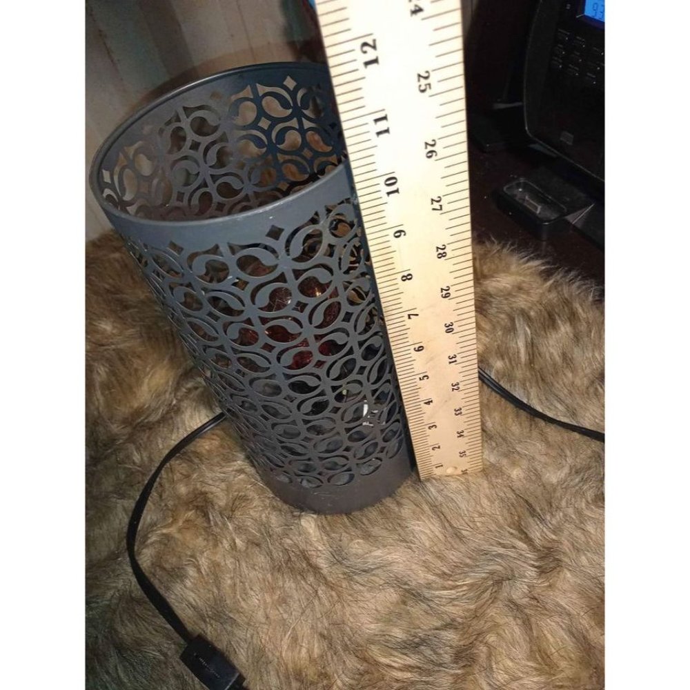 Lamp - Picture 3 of 4